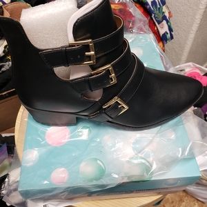 Soda Ankle Boots NIB